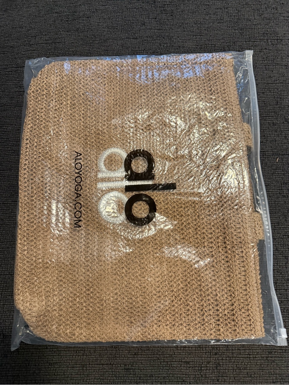 ALO Yoga Natural Woven Tote Bag - Picture 10 of 11